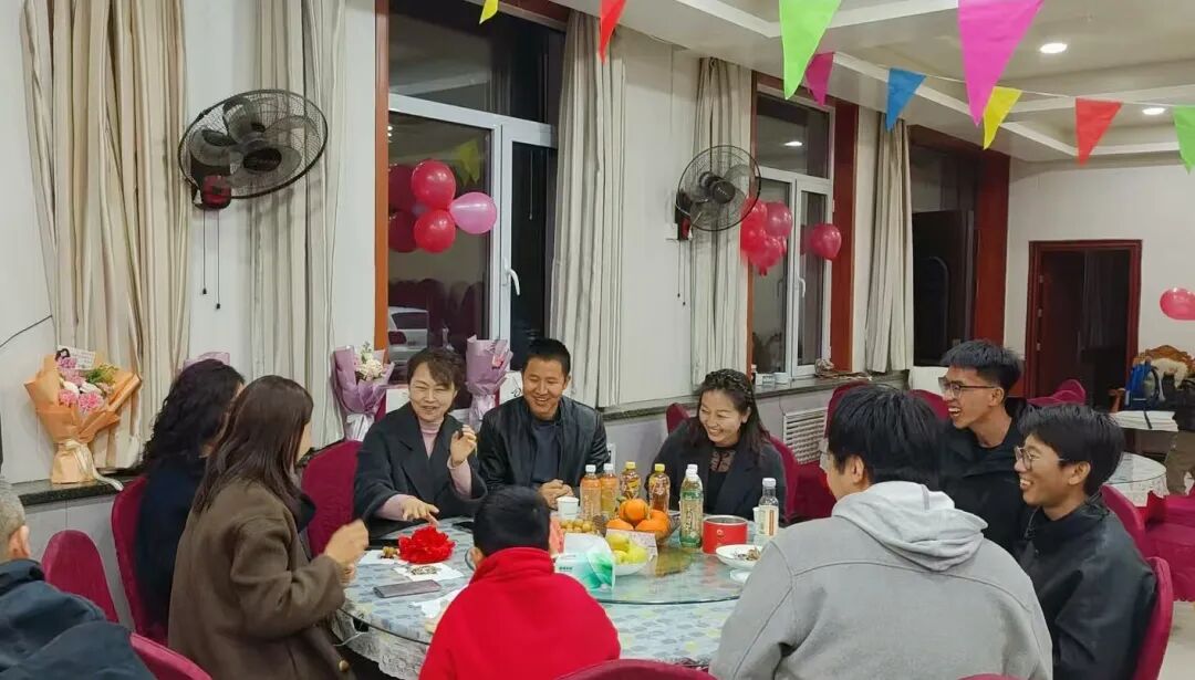 3b6d92a620984216a828d17bdde70876.jpg 3b6d92a620984216a828d17bdde70876.jpg