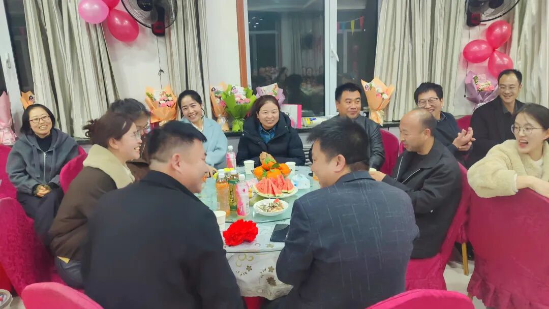 9e74a3c5ba034c4c87455edb37d4291a.jpg 9e74a3c5ba034c4c87455edb37d4291a.jpg