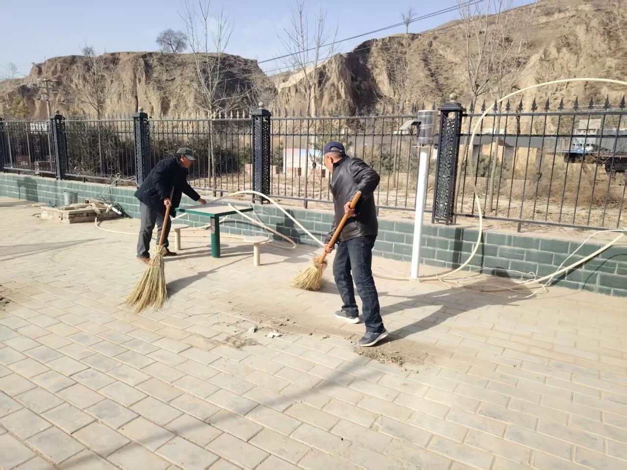 caf15b18f61f4c16b6505750cd49940e.jpg caf15b18f61f4c16b6505750cd49940e.jpg