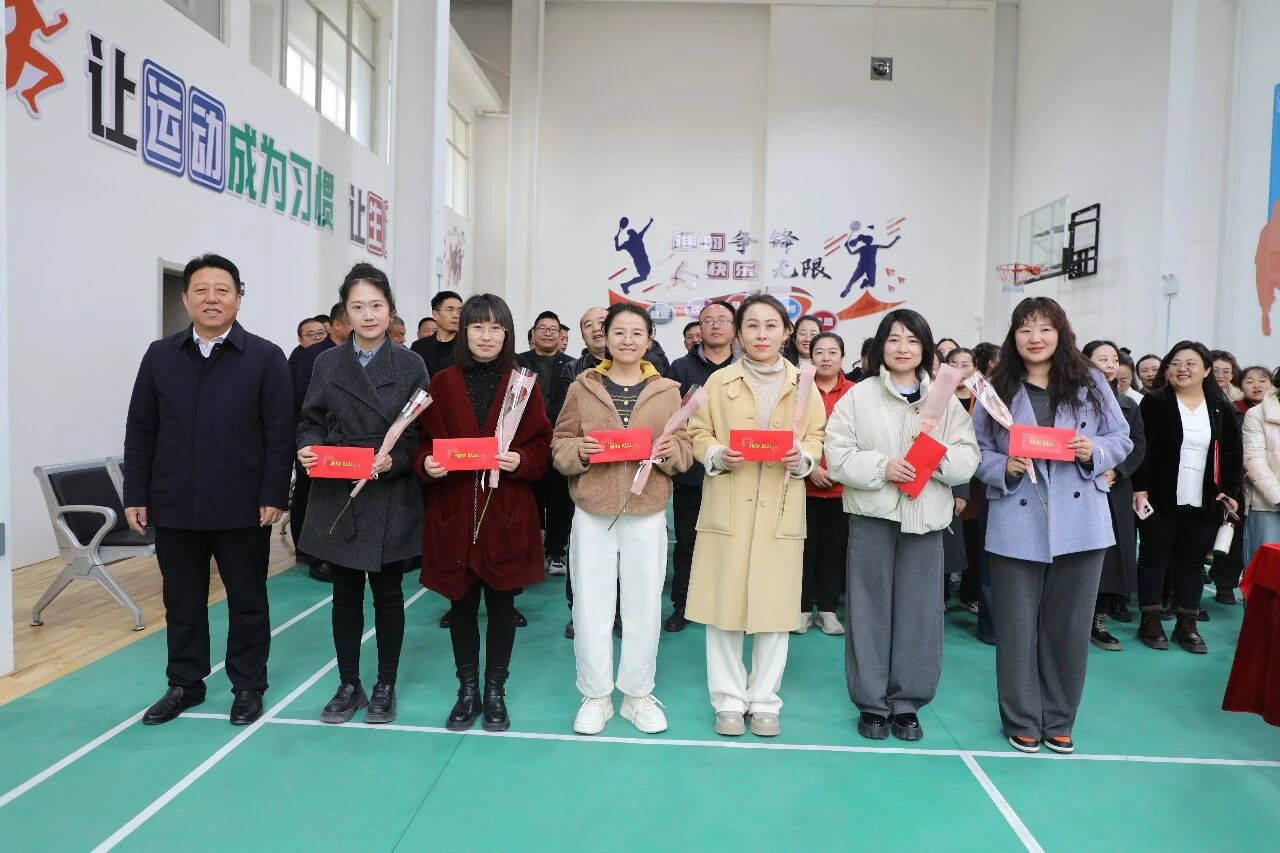 6bb32e7403384436b6ece94a2c1edf76.jpg 6bb32e7403384436b6ece94a2c1edf76.jpg