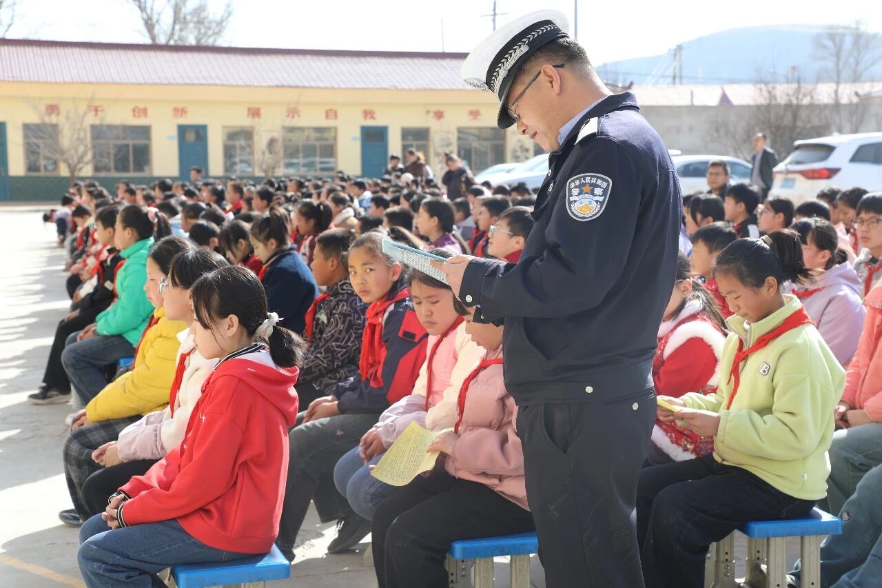 8b97a706d73e475397851e1a75b48e3e.jpg 8b97a706d73e475397851e1a75b48e3e.jpg